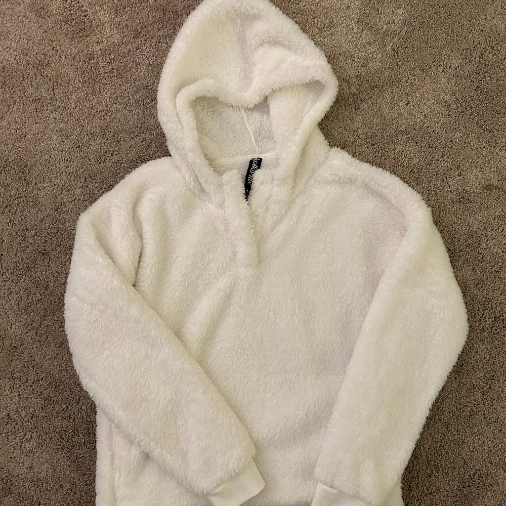 Lukka Lux Fuzzy Hoodie - Medium